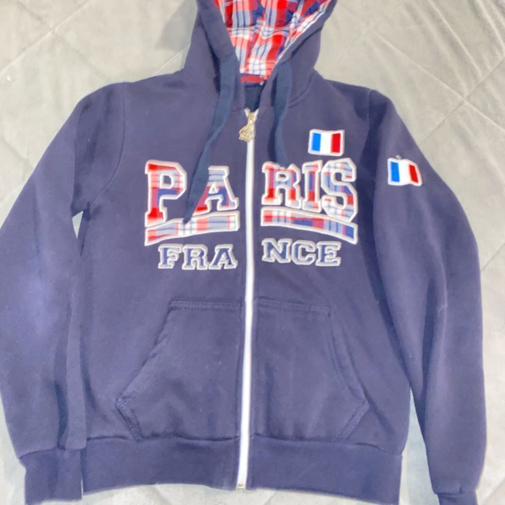 𝅺Paris France Zippered Hoodie